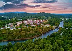 Murphy next to the Hiwassee River