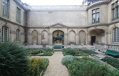 Courtyard of Henry IV