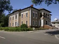 The Baia County Prefecture building of the interwar period, now an art museum.