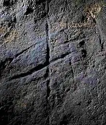 Perpendicular lines on a cave floor