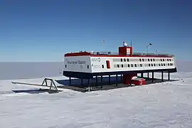 Neumayer III Station in December 2009