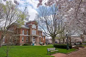 Simpson County Courthouse in Franklin