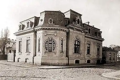 Romulus Porescu House in Bucharest by Dimitrie Maimarolu (1905), mix of Beaux Arts and Art Nouveau