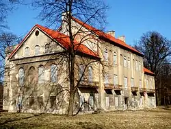 Partially restored 19th-century palace in Baranowice (2013)