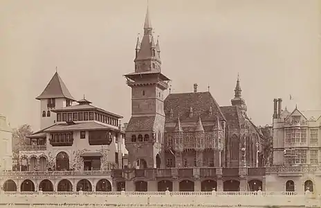 Pavilions of Bosnia and Herzegovina by Karl Panek (left) and Hungary by Zoltán Bálint and Lajos Jámbor (right)