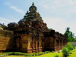 Vaikunta Perumal Temple,  (731 CE–796 CE), one of the oldest temple in the city