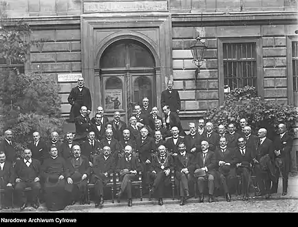 First city council in Bydgoszcz (1922). Jan Biziel is on the first row, 5th from the left.