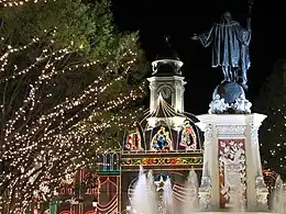 Plaza Colón with City Hall on background, Christmas 2006