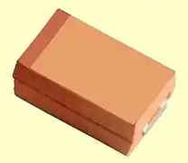 Rectangular polymer tantalum chip capacitor