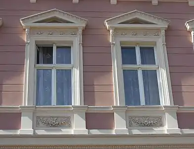 Decoration details on first floor