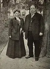 Helen and William Taft stand beside one another