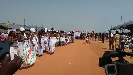 Procession and audience.