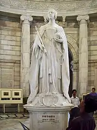 Interior of the Victoria Memorial, Kolkata (the inscription is to the right of the statue).