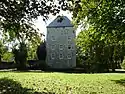 Raeren house: walls, roof, moat and bridge