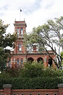 Raheen Tower, Kew