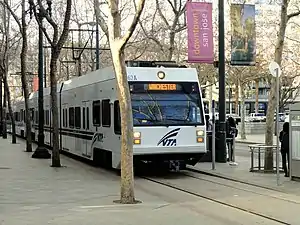 A train at Paseo de San Antonio station