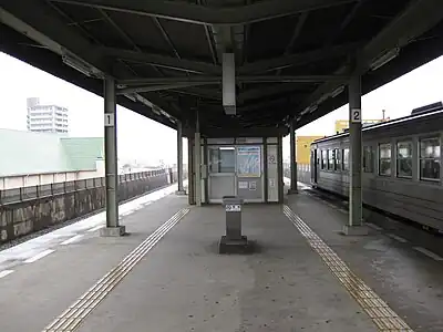 A view of the station platforms and tracks in 2010