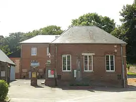 The town hall in Roy-Boissy