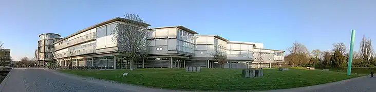 Central Library and "Raumskulptur" sculpture