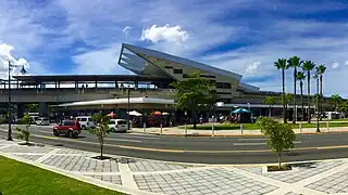 The station seen from Manuel Fernández Juncos Avenue