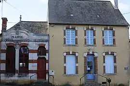 The town hall in Saint-Martin-de-Connée