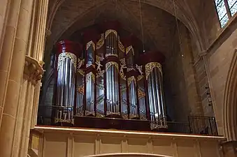 Pipe organ