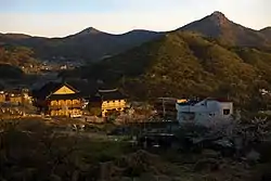 Sanseong, the village on the mountain (2011)