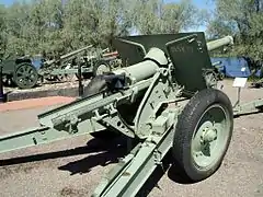 A 105 K/29 on display at the Hämeenlinna Artillery Museum.