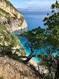 The beach of Cala Mariolu seen from the path of Selvaggio Blu