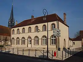 The town hall in Senan