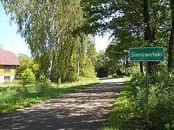 Road sign in Siemiwoloki