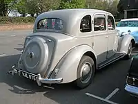 1949 75  6-light saloon