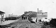 Steamer Daily at Glen Acres dock, 1916.