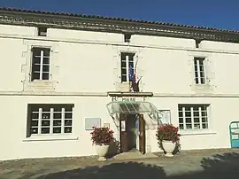 The town hall in Saint-Martial-Viveyrol