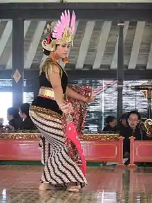 Golek Ayun-Ayun Dance performance accompanied by Gamelan Ensemble at Bangsal Sri Manganti Keraton Yogyakarta