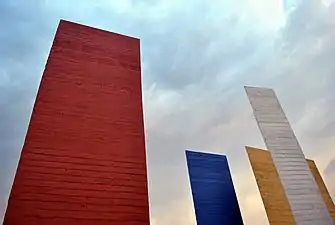 Torres de Satélite, Naucalpan