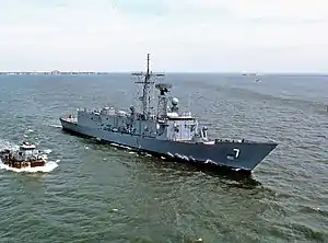 USS Oliver Hazard Perry (FFG-7) underway during a Great Lakes cruise.