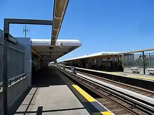 The platforms at Union City station, 2017