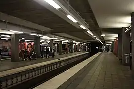 Platforms below buildings in Vällingby centre, 2018