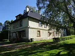 Võõpste library and former schoolhouse