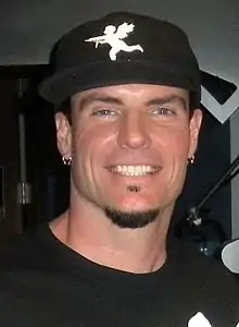 Vanilla Ice smiling