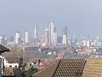 The emerging cluster at Vauxhall and Nine Elms, February 2023. There are currently five towers in this cluster that are between 160m and 200m tall: One Nine Elms City Tower (200m), St George Wharf Tower (181m), One Thames City No. 8 (177m), Aykon London One (168m) and and One Nine Elms River Tower (161m). Within five years there will be seven towers in this cluster with heights between 160m and 200m