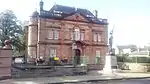 Scotts Place, Victoria Halls With Boundary Wall, Gatepiers, Railings And Fountain