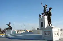 Monument La Victoria del Viento in Bicentennial Plaza