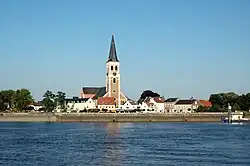 Sint-Amands on the river Scheldt