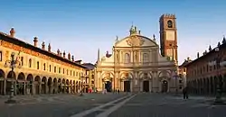 Piazza Ducale, with the Cathedral façade