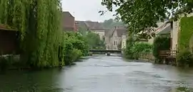 The village and the Bèze river