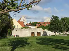 The wall from Almedalen park