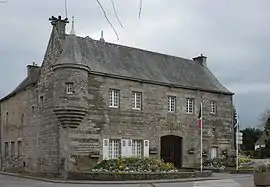 The town hall in Noyal-Pontivy