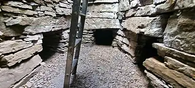 Wideford Hill chambered cairn side passages